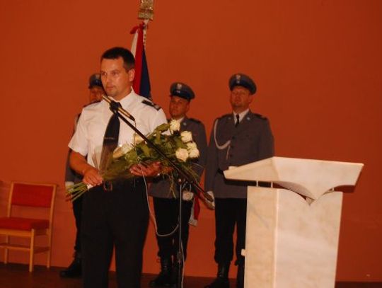 Policyjna służba doceniona! Uroczysta Akademia - awanse i medale dla mundurowych