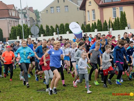 Ponad 200 biegaczy w parkrunie (ZDJĘCIA)