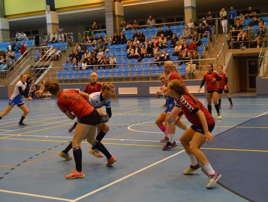 Porażka samborzanek na inaugurację sezonu 