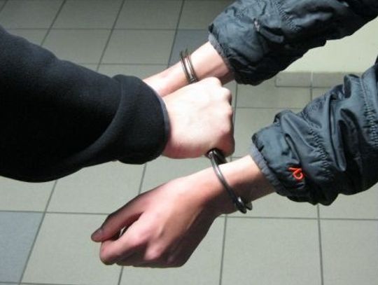 Poszukiwany użył gazu i... trafił za kraty