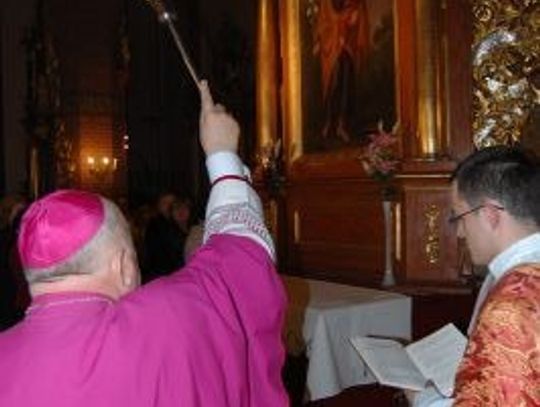 Powrót ołtarza Św. Józefa - siódmy odrestaurowany zabytek kościoła Św. Krzyża