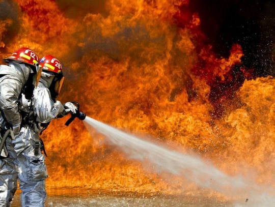 Pożar mieszkania na ul. Jedności Narodu. Szybka reakcja mieszkańców