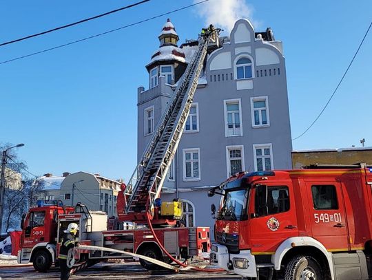 Pożar na ul. Obr. Westerplatte. Jedna osoba nie żyje. Ewakuacja 11 mieszkańców