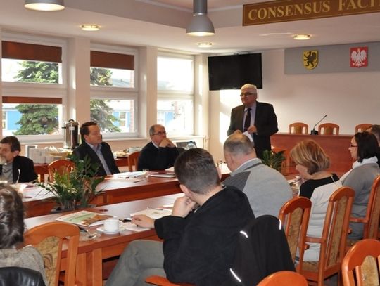 Praca po 50-tce – o współdziałaniu w zróżnicowanym wiekowo zespole