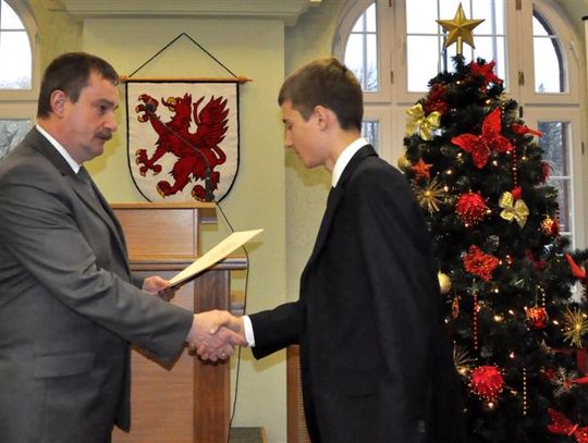 Prezydent nagrodził zdolną młodzież