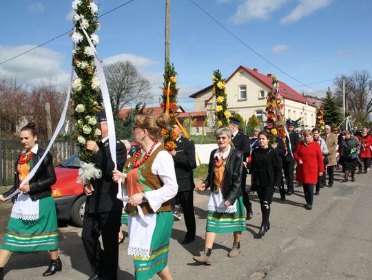 Procesja z pięknymi palmami przeszła przez Gogolewo