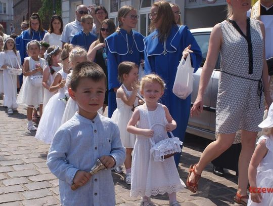 Procesje Bożego Ciała przeszły ulicami Tczewa (ZDJĘCIA)