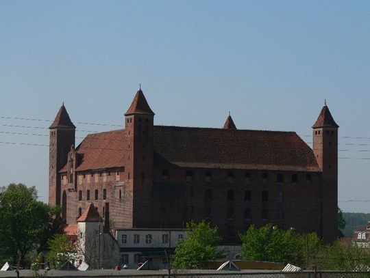 Producent serwów i mleka kupuje sobie zamek w Gniewie