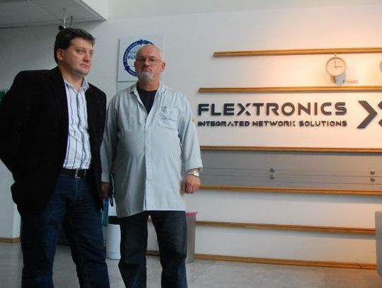 Prosto na bruk. Nocny szlaban we Flextronics