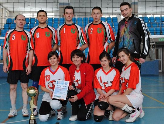 Przebijali urzędnicy i radni - VI Turniej Samorządowców Powiatu Tczewskiego