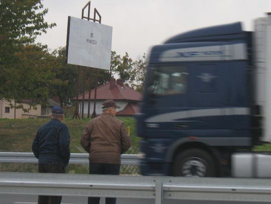"Przejście grozy w Czarlinie" - Energa: formalności po stronie GDDKiA