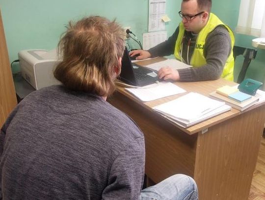 Pseudokibice zatrzymani. Włamali się i zdewastowali dom!