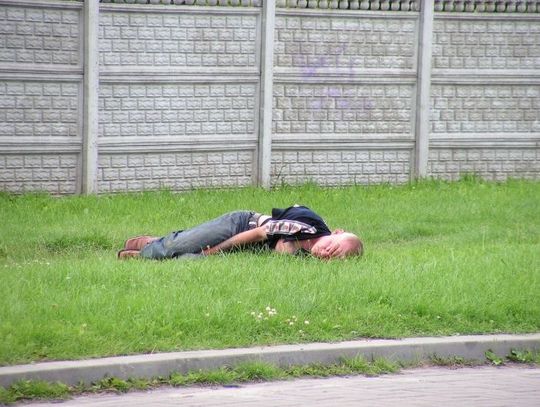 Radni walczą z alkoholizmem i narkomanią