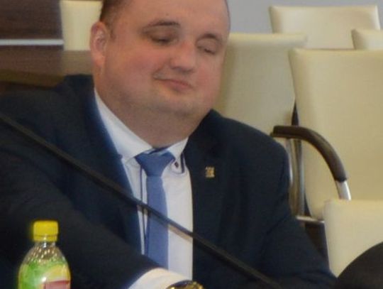 Radny Klimczak ocali skórę? Było oświadczenie, ale…