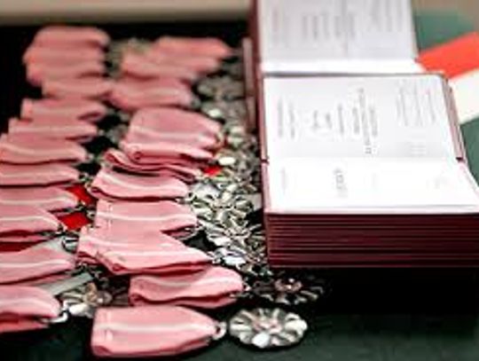 Radny Kulas znów o jubilatach