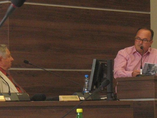 Radny przeprosił na sesji za skandaliczne słowa. Przeprosiny zostały przyjęte