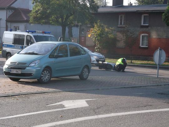 Ranny kierowca. Poranne zderzenie przy Wojska Polskiego (ZDJĘCIA)