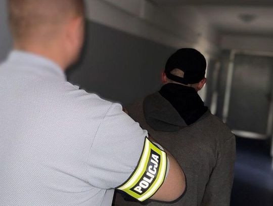 Seryjny złodziej drogeryjny zatrzymany w Tczewie! Wynosił kosmetyki bez płacenia Seryjny złodziej drogeryjny zatrzymany w Tczewie! Wynosił kosmetyki bez płacenia