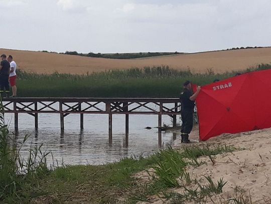 Śledczy wyjaśniają przyczyny śmierci 69-latka nad wodą. Niewykluczone nagłe pogorszenie stanu zdrowia