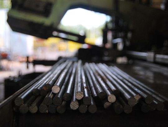 Słony rachunek: Mieszkaniec za cięcie zapłacił drożej niż za materiał