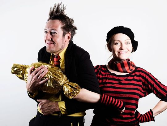 SPEKTAKL DLA DZIECI ONLINE „ATAK CLOWNÓW”  W WYKONANIU TEATRU NA WALIZKACH