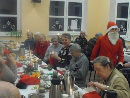 Spotkanie opłatkowe seniorów - jasełka, kolędy i biesiada