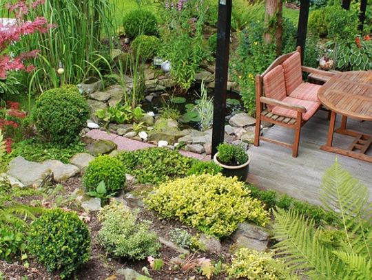 Strefa relaksu w ogrodzie – jakie meble do niej wybrać?