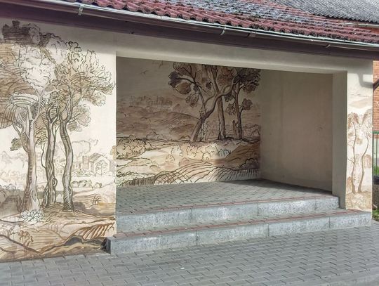 Studenci z Bydgoszczy pomalowali przystanek w Piasecznie. Oto efekt końcowy...