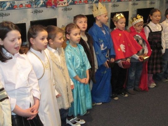 Szczęśliwe święta w OAZIE. Podarunki dla 30 dzieci ze świetlicy środowiskowej