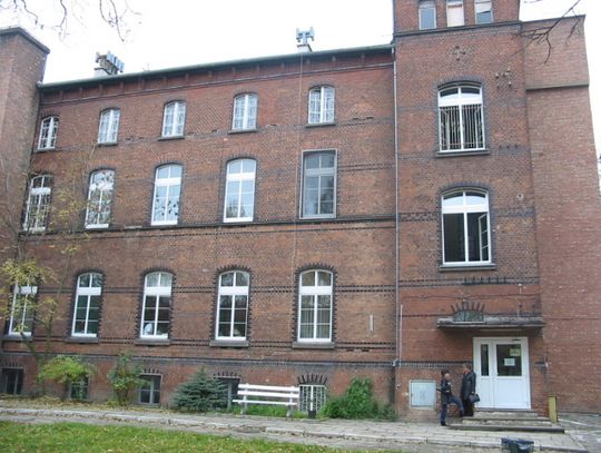 Szpital na rozdrożu. Władze powiatu chcą sprzedać majątek publicznej placówki