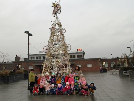 Tczewska rowerowa choinka już na „węźle”