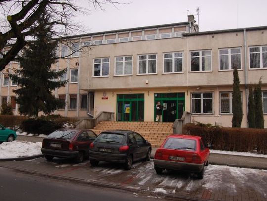 Temida na miejsce saperów? Poseł ma pomysł na rozwiązanie problemów lokalowych sądu