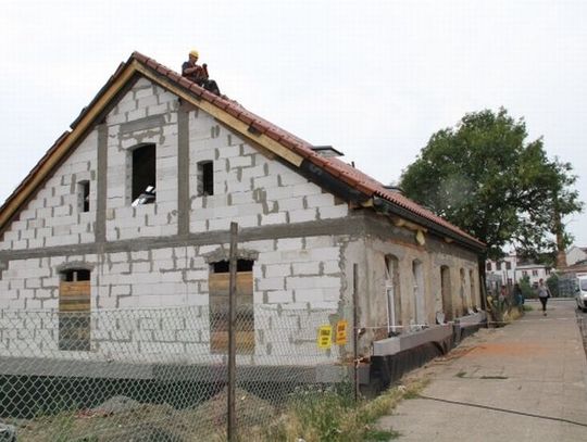 Trwa przebudowa budynku przy ul. Elżbiety 19 B na potrzeby „Rodzinnego Klubu Zatorze”