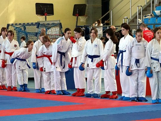 [ZDJĘCIA] Turniej młodzików w karate olimpijskim. Emocje sportowe i duch karate z 263 zawodnikami z 14 klubów