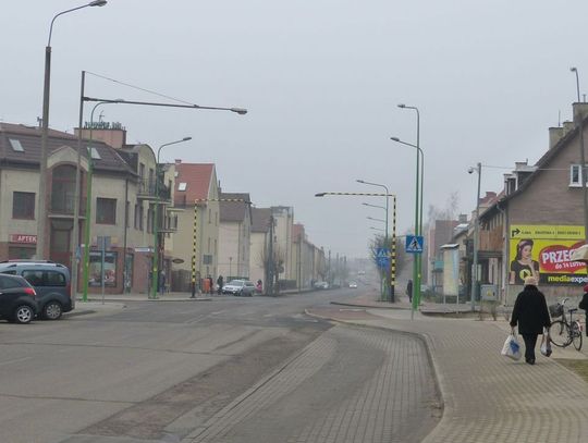 Tym skrzyżowaniom zdecydowanie czegoś brakuje. Czego?