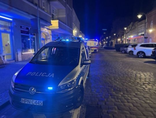 Uderzył sprzedawczynię dla alkoholu. 61-latek z zarzutem kradzieży rozbójniczej