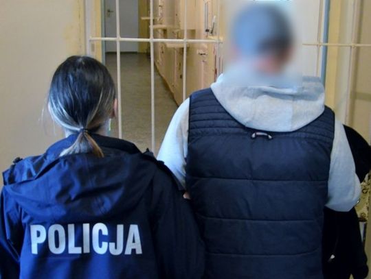 Ukradł mieszkańcowi kartę płatniczą. Następnie zbliżeniowo zapłacił nią... 47 razy