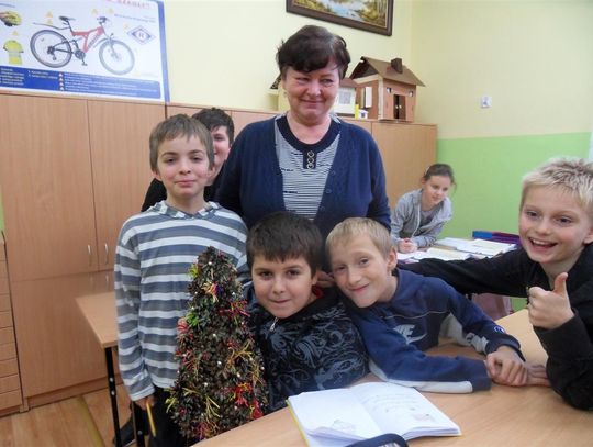 Urok szyszkowej choinki i styropianowych bombek