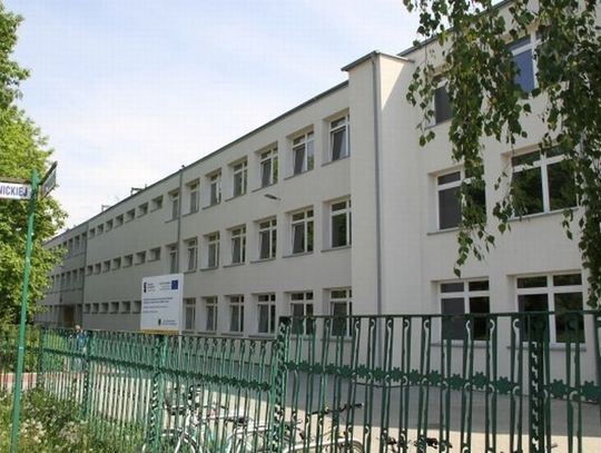 Urząd Miasta: szkoły zapewniają opiekę w czasie strajku. Na ulicach więcej patroli straży miejskiej