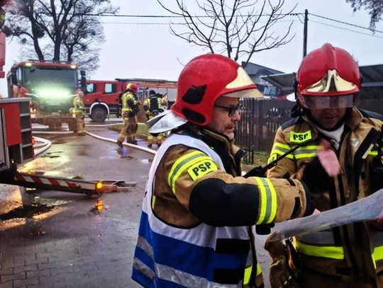 UWAGA! płonie wędzarnia w Dalwinie