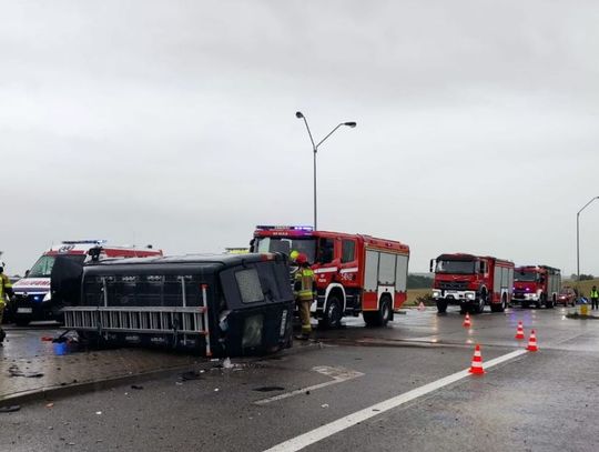 UWAGA! Poważny wypadek. Doszło do zderzenia dwóch busów...