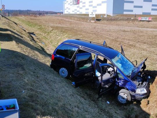 UWAGA WYPADEK! Ranna kobieta po zderzeniu dwóch aut. RUCH WAHADŁOWY! 