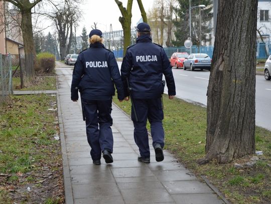 W czwartek wzmożone kontrole pieszych. Policja: na pasach nie korzystajmy z telefonów