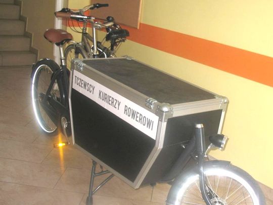W Tczewie przesyłki na rowerach? Pomysł zachwycił nie tylko telewizję!