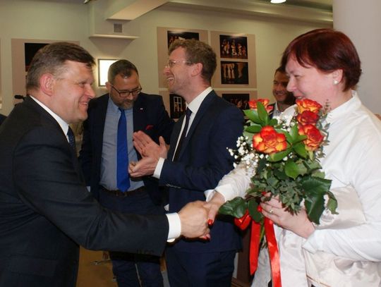 Wiceminister MON z wizytą w Tczewie. "Most Tczewski? Coś wykombinujemy". A potem niespodziewany gest