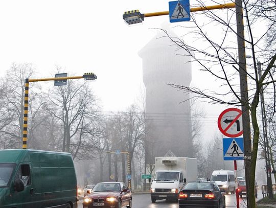 Większe bezpieczeństwo na „zebrach”. Nowe naświetlacze przejść dla pieszych