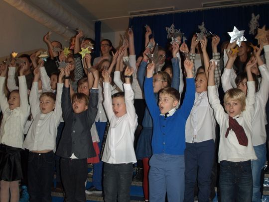 Wielkie kolędowanie w Szkole Podstawowej nr 12 (ZDJĘCIA)