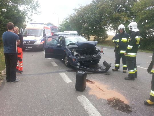 Wjechał w tył ciężarówki. Duże utrudnienia w Czarlinie