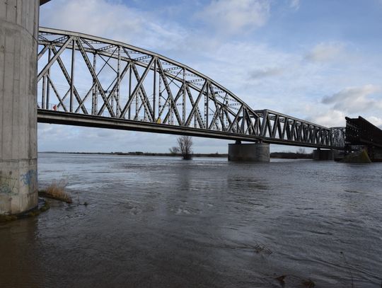 Wkrótce podpisanie umowy na etap przebudowy. Zakres prac to m.in. demontaż i przeniesienie przęsła ESTB i uporządkowanie przyczółku Mostu Wkrótce podpisanie umowy na etap przebudowy. Zakres prac to m.in. demontaż i przeniesienie przęsła ESTB i uporządkowanie przyczółku Mostu