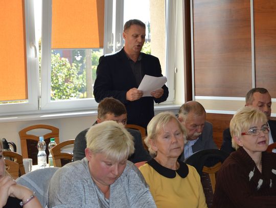 Wojna w gminie. Dyrektorzy „odwołają” radnego?